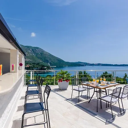 Sandito-one-bedroom With Balcony And Sea View Apartment Mlini