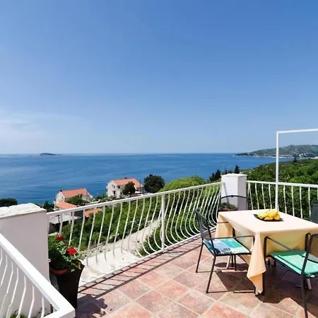 Apartman Sandito-one-bedroom With Balcony And Sea View